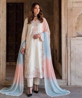 Off-white silk blend embroidered kurta set 2