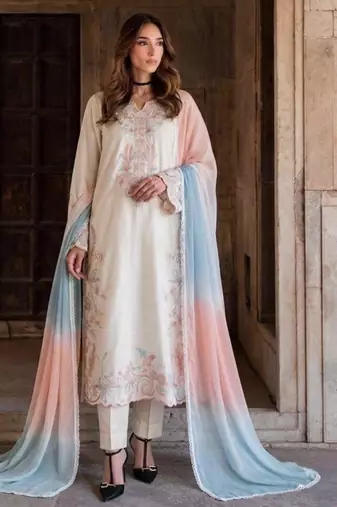 Off-white silk blend embroidered kurta set