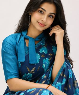 Sky color weightless floral printed sarees with unstitched blouse 4