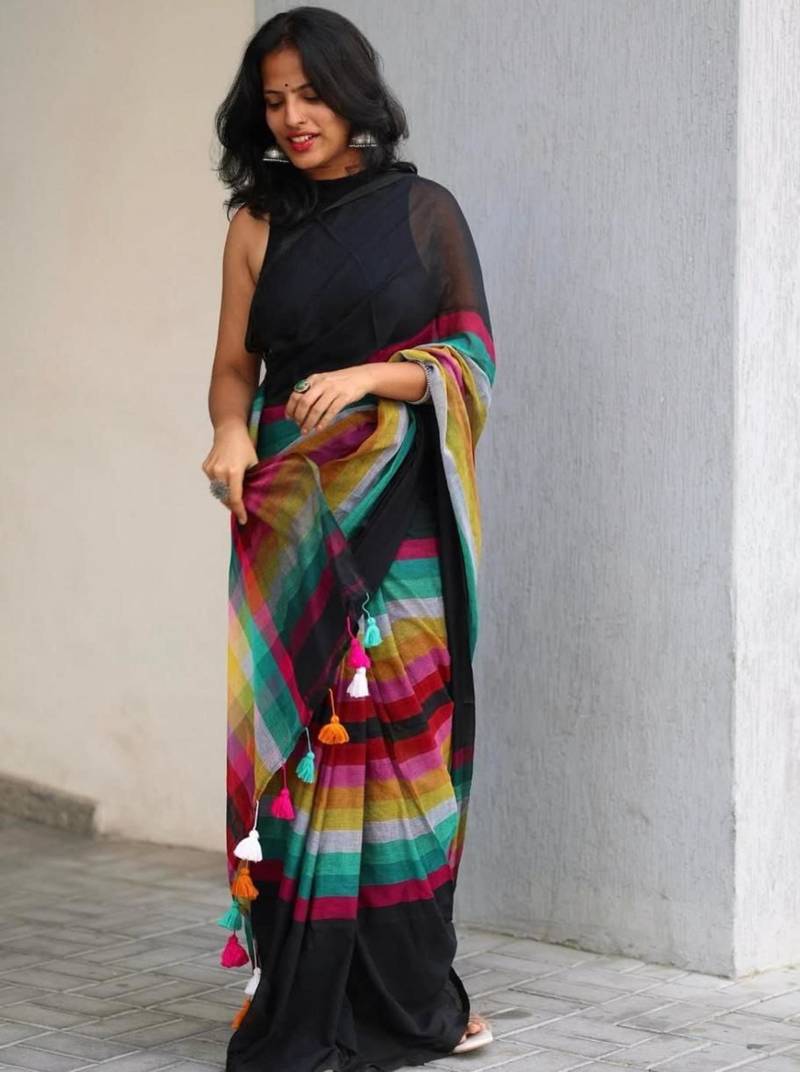 Black linen stripes print printed saree
