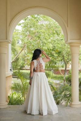 White Cotton Readymade Navratri Lehenga Choli with Embroidery & Thread Work 4