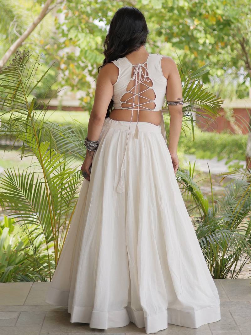 Magnetic White Cotton Navratri Wear Lehenga With Embroidered Blouse