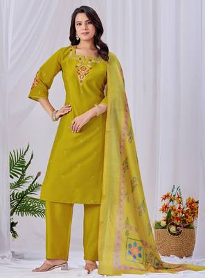 Yellow silk floral embroidered kurta trouser dupatta set 4