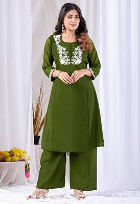 Green pure cotton floral embroidered kurta trouser dupatta set 3