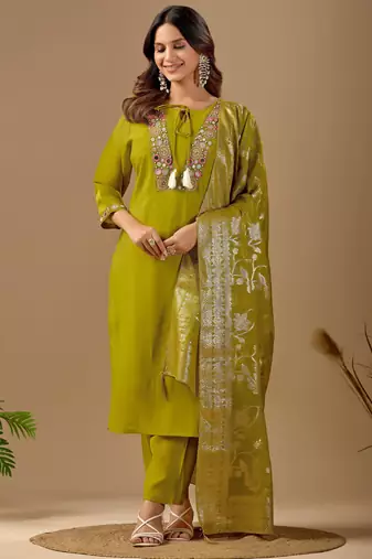 Green chanderi floral embroidered kurta trouser dupatta set with jacquard dupatta