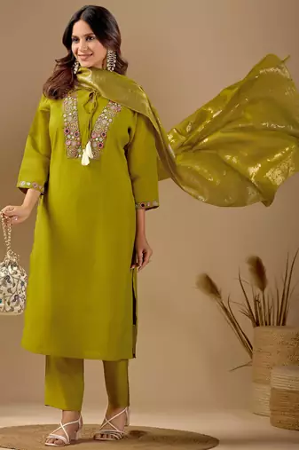 Green chanderi floral embroidered kurta trouser dupatta set with jacquard dupatta