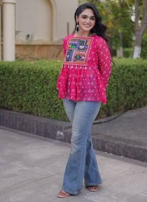 Pink georgette readymade navratri top with bandhani & patch work 3