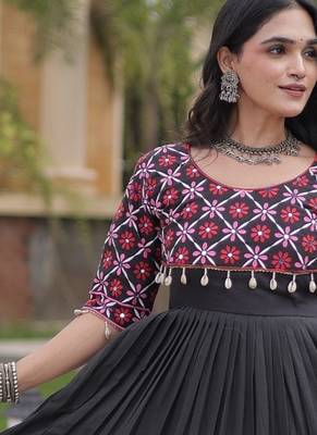 Black cotton readymade anarkali suit with embroidery & mirror work 3