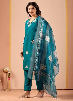 Teal silk floral embroidered kurta trouser dupatta set 3