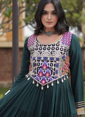 Green cotton readymade anarkali suit with gota patti & lace work 4