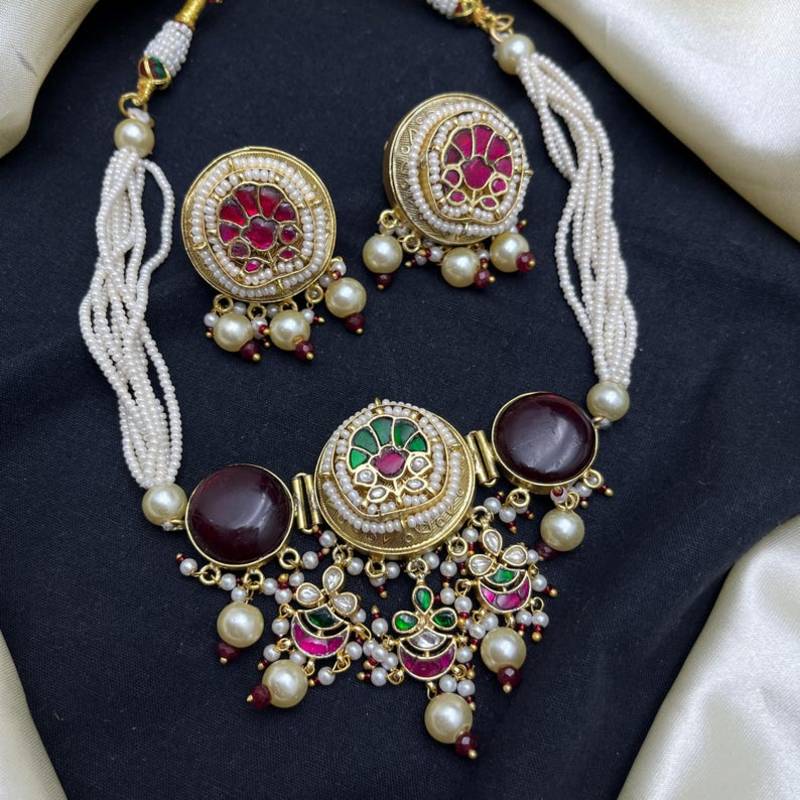 handcrafted kundan pachi choker necklace set with pearl hasli