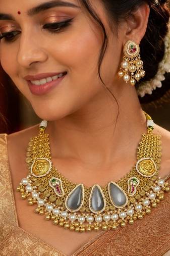 south indian temple choker necklace set with teardrop pearl