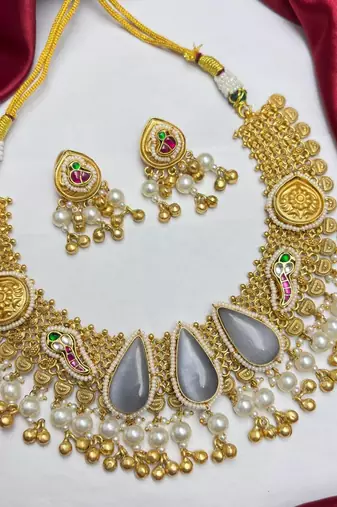 south indian temple choker necklace set with teardrop pearl