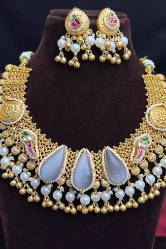 south indian temple choker necklace set with teardrop pearl