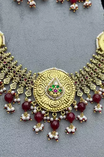 antique gold plated kundan choker necklace set