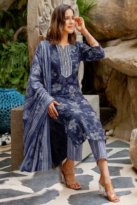 Mirchi Fashion Women's Blue & White Floral Print Pure Cotton Kurti With Pant & Dupatta Set 4