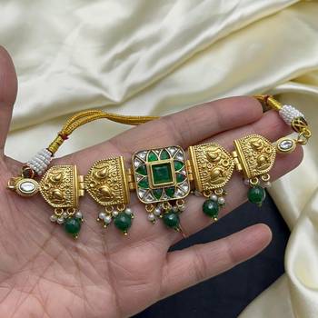 green kundan choker necklace set with emerald beads 2
