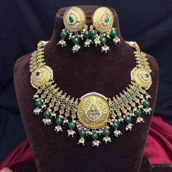 south indian bridal temple necklace set with emerald green beads 5
