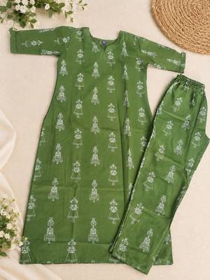 GREEN PRINTED WORK FABRIC COTTON BLEND KURTI PANT SET  4