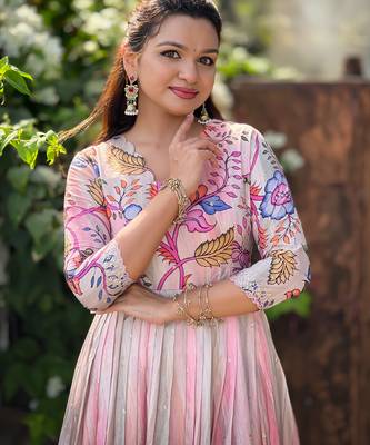 Baby pink floral print flared ethnic gown with scallop detail for women 5