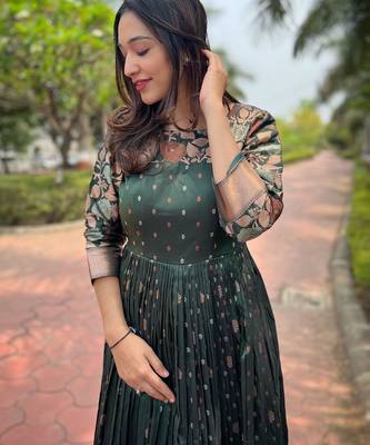 Traditional woven anarkali gown with floral border 3