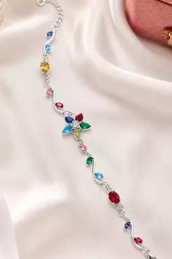 Multi color tulip bracelet featuring graceful traditional fashion style