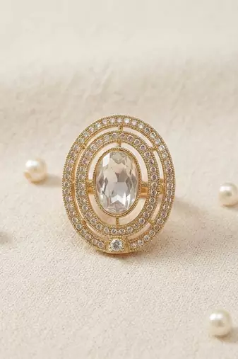 White color kundan ring featuring graceful traditional jewelry appeal