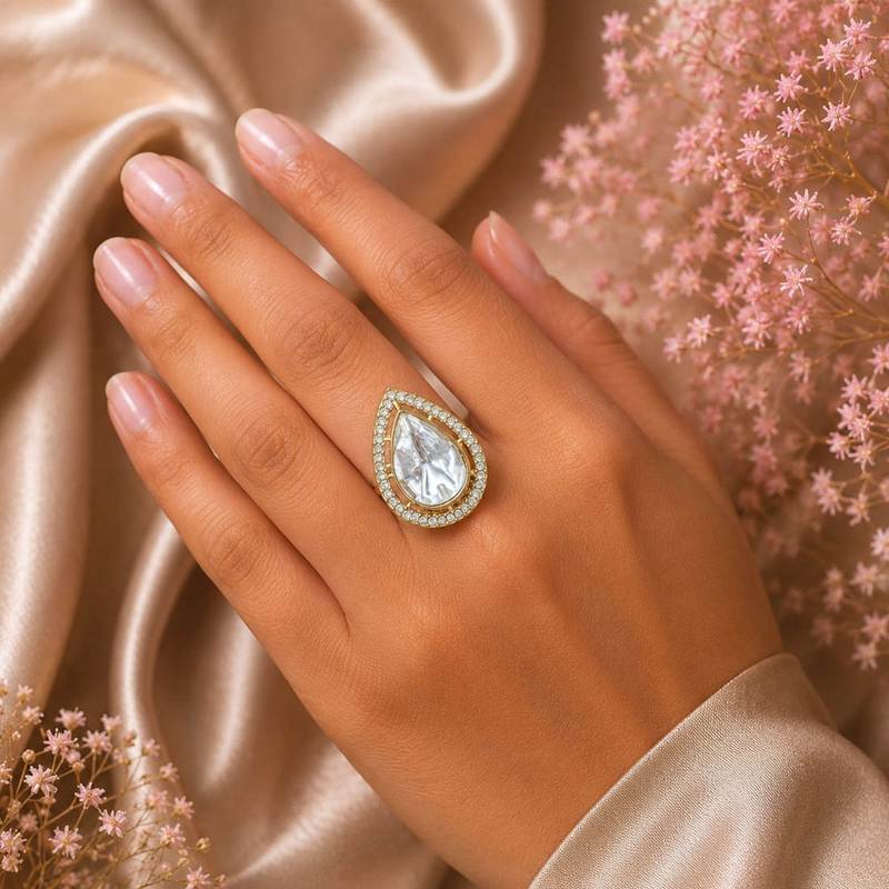 White color kundan ring featuring beautiful ethnic jewelry appeal