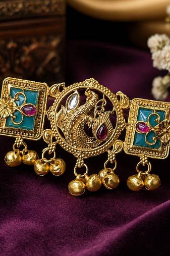 Green & rani color matte gold plated kashmiri ring featuring elegant ethnic style