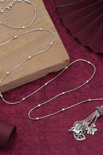 Red color oxidised kamarband with beautiful ethnic waist jewellery design for women