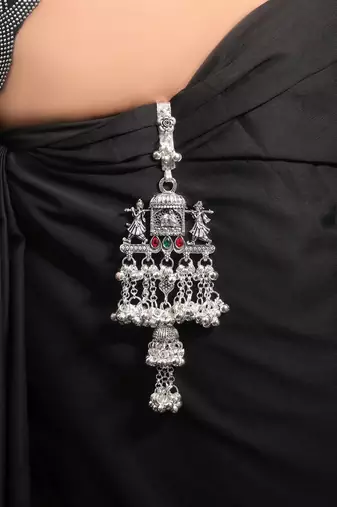 Red & green color oxidised kamar juda with stylish festive jewellery appeal