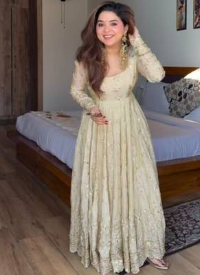 Off white embroidery silk blend full stitched anarkali suit 3