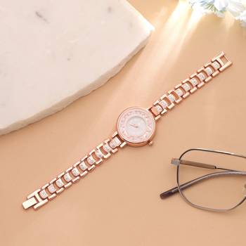 White color rose gold watch for girls & women 1