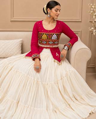 Rani Pink Navratri Hand Work Lehenga Choli 4