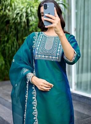 Green color embroidered art silk party wear kurti set 3