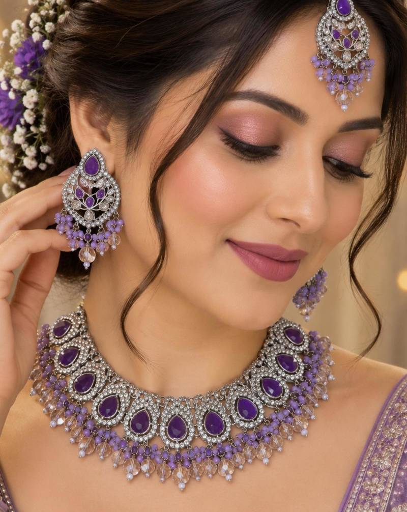 Purple mehandi-plated agate stone necklace set with earrings & maang tikka