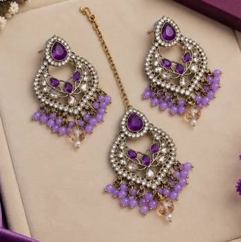 Purple mehandi-plated agate stone necklace set with earrings & maang tikka 3