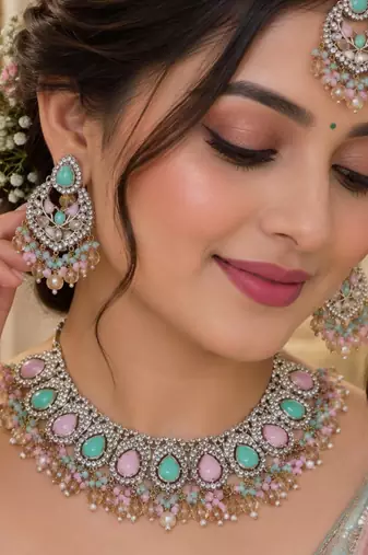 Pink pista mehandi-plated agate stone necklace set with earrings & maang tikka