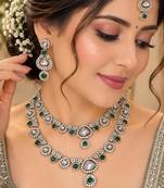 Green mehandi-plated kundan agate stone necklace set with earrings & maang tikka