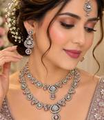 Baby pink mehandi-plated kundan agate stone necklace set with earrings & maang tikka