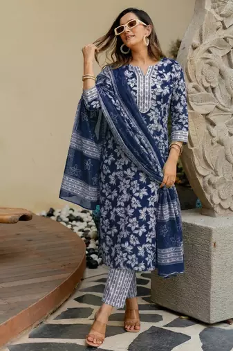 Mirchi Fashion Women's Blue & Off White Floral Print Pure Cotton Kurti With Pant & Dupatta Set