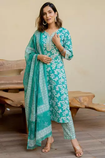 Mirchi Fashion Women's Teal & Green Floral Print Pure Cotton Kurti With Pant & Dupatta Set
