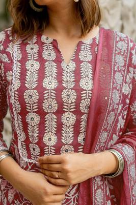 Mirchi Fashion Women's Maroon Floral Print Pure Cotton Kurti With Pant & Dupatta Set 3