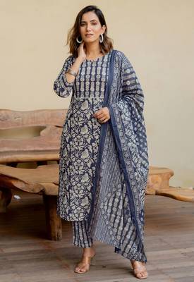 Mirchi Fashion Women's Blue Floral Print Pure Cotton Kurti With Pant & Dupatta Set 1