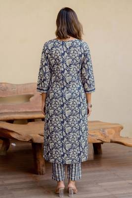 Mirchi Fashion Women's Blue Floral Print Pure Cotton Kurti With Pant & Dupatta Set 2