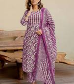 Mirchi Fashion Women's Magenta Floral Print Pure Cotton Kurti With Pant & Dupatta Set