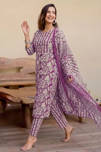 Mirchi Fashion Women's Magenta Floral Print Pure Cotton Kurti With Pant & Dupatta Set