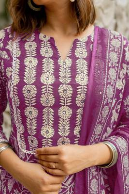 Mirchi Fashion Women's Magenta Floral Print Pure Cotton Kurti With Pant & Dupatta Set 5