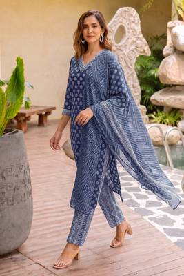 Mirchi Fashion Women's Blue Batik Block Print Pure Cotton Kurti With Pant & Dupatta Set 3