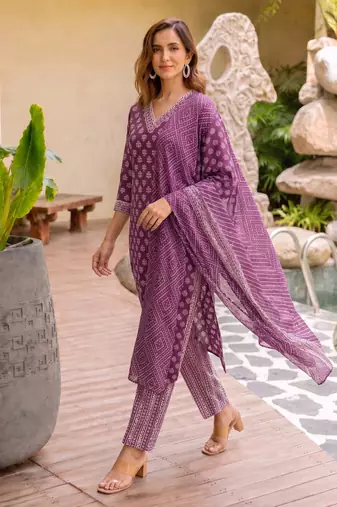 Mirchi Fashion Women's Magenta Batik Block Print Pure Cotton Kurti With Pant & Dupatta Set